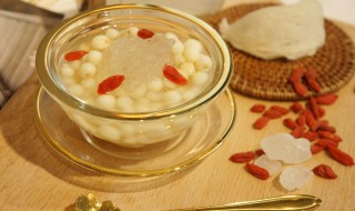 夏天中老年人吃什么补品好(老年人夏天吃什么补品对身体好)