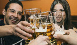 缓解喝酒难受的方法（缓解喝酒难受的方法视频）