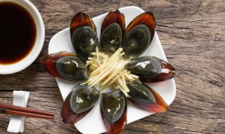 皮蛋吃多了有什么危害（皮蛋吃多了有什么危害和好处）