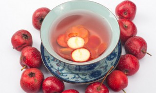 山楂泡水喝有什么功效和作用 鲜山楂泡水喝有什么功效和作用禁忌