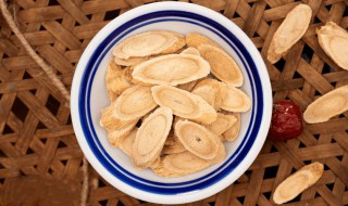 黄芪有什么作用与功效 黄芪和枸杞泡水喝有什么作用