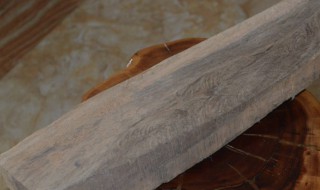 沉香好还是檀香好（女人戴沉香好还是檀香好）