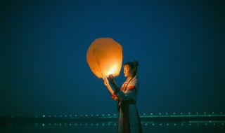 三色灯用什么开关（三色灯用什么开关控制打开第二个光的时候不亮）