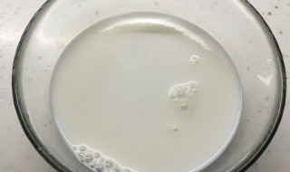 微波炉加热牛奶用什么容器 微波炉加热牛奶用什么容器最好