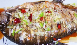 微波炉蒸鱼要保鲜膜吗（微波炉蒸鱼要保鲜膜吗多久）