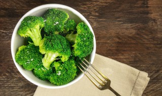 西兰花与什么东西不好吃（西兰花多吃有什么不好）