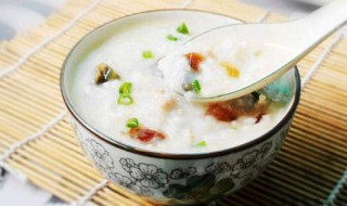 皮蛋肉粥怎么熬（皮蛋肉粥怎么熬好吃）