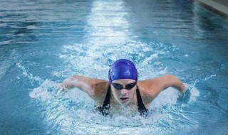 爬泳分几个比赛单项 竞技游泳比赛中爬泳共分多少个比赛项目