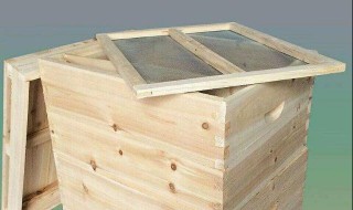 新蜂箱用艾条熏可以去除异味吗（蜂箱用艾叶熏后味道很大）