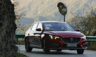 两次拐弯的角度怎么计算（两次拐弯的方向与角度的关系）