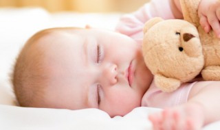 六个月的宝宝每天添加多少辅食(六个月的宝宝每天添加多少辅食比较好)