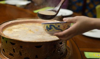 喝奶茶是哪个族（喝奶茶的是什么族）