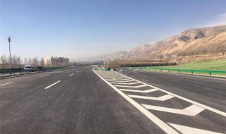 2车道车速分别是多少(2车道最高车速)