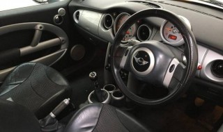 宝马mini遥控器电池怎么换（宝马mini遥控器电池怎么换图解）