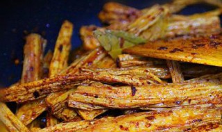 简单的辣条做法 简单的辣条做法视频