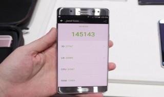 三星使用主题无法用夜间模式 三星使用主题无法用夜间模式吗