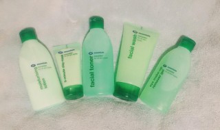 凝胶和水乳使用顺序（凝胶和水乳使用顺序图）