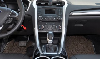 福特蒙迪欧加油口怎么打开（老款福特蒙迪欧加油口怎么打开）