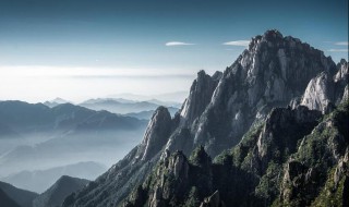 一揽众山小出自哪首诗 一揽众山小出自哪里景点