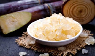 黄冰糖怎么弄成小块（黄冰糖怎么弄成小块 烤箱）