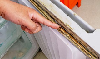 怎么判断冰箱密封条老化（怎样判断冰箱密封条老化）