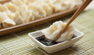 饺子的由来和寓意（冬至吃饺子的由来和寓意）