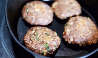 黑麦香菇鸡肉饼的做法 黑麦香菇鸡肉饼的做法大全