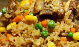 香煎排骨饭怎么做（香煎排骨怎么做好吃）