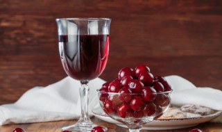 樱桃酒的发酵酿制方法 樱桃酒的发酵酿制方法窍门