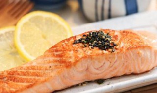 盐烤三文鱼腩怎么做（盐烤三文鱼腩怎么做才好吃）