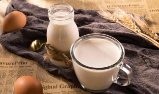 夜晚加餐应吃什么好（夜晚加餐应吃什么好一点）