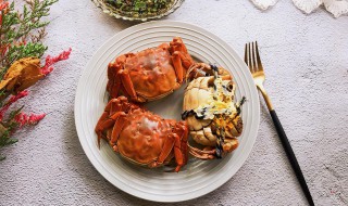 大闸蟹蒸的时候放什么（大闸蟹蒸的时候放什么好吃）