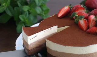 醇香巧克力慕斯蛋糕怎么做(怎样做巧克力慕斯蛋糕最简单)