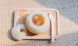 枸杞炖雪梨的做法?（枸杞炖雪梨的做法和功效）