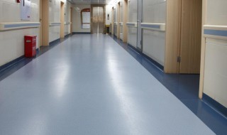 地胶清洗方法(地胶清洗方法视频教程)