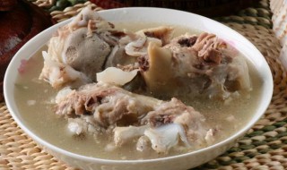 清炖大骨头怎么做才好吃（清炖大骨头怎么做最香窍门）