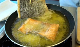 油炸鱼块做汤怎么做好吃（油炸鱼块做汤怎么做好吃窍门）