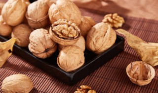 焦糖核仁怎么做 焦糖桃仁怎么做