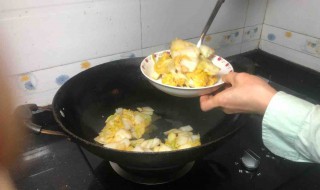 酱烧白菜怎么做(酱烧白菜怎么做视频)