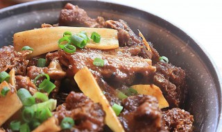 菜干焖鸭怎么做 菜干焖鸭怎么做才好吃