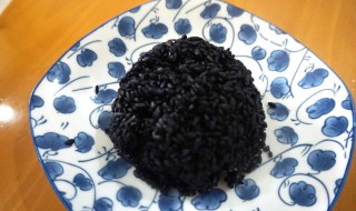 黑色糯米饭怎么做才黑（黑色糯米饭怎么做才黑窍门视频）