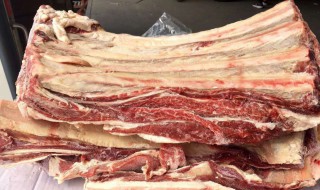 怎么挑选牛骨（牛骨买哪个部位的比较好）