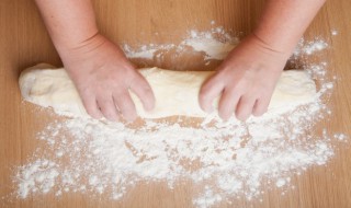 家庭炸馓子的做法和配方（炸馓子的家常做法）