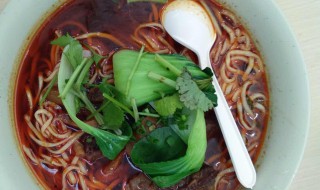 长沙牛肉面怎么做（湖南长沙牛肉面）