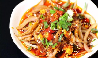 手撕口水鸡的制作方法和配料（手撕口水鸡的制作方法和配料视频）