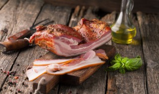 老腊肉腌制方法（老腊肉腌制方法和配料）