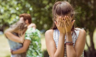 后悔曾经分手的句子 关于后悔分手的说说