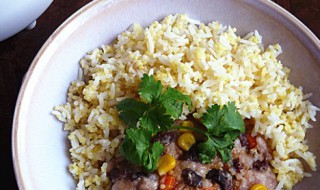 海参肉饼小米饭教程 海参肉饼做法