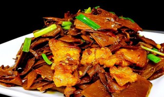 笋干炒五花肉怎么做最好吃（笋干炒五花肉的做法）