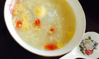 姜汁酒酿蛋怎么做（生姜酒酿鸡蛋）